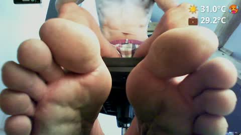 Snapshot of hornyworkerfr chatting on 06-30-26, 02:18 hornyworkerfr online show from 06-30-26, 02:18