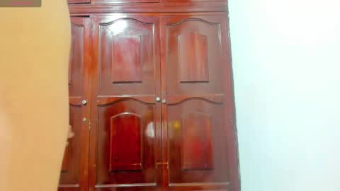 ronald and victoria online show from 12-29-24, 01:56