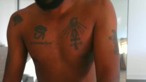 Snapshot of horus00 chatting on 12-12-24, 01:28 Horus00 online show from 12-12-24, 01:28