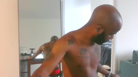 Snapshot of horus00 chatting on 12-30-24, 01:14 Horus00 online show from 12-30-24, 01:14