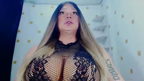 YOUR MAJESTY LUCY PEARL online show from 01-27-25, 03:50