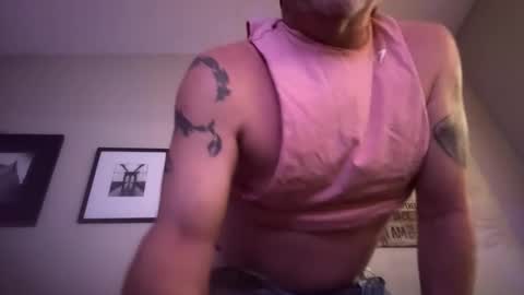 hoss43040 online show from 12-20-25, 01:23