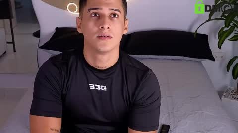 Marcus  Tatti  online show from 04-08-26, 03:12