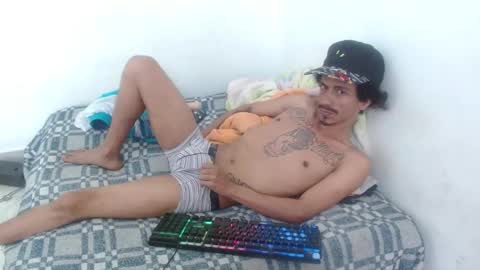 Snapshot of hot_and_complacent chatting on 12-14-24, 04:31 Private open online show from 12-14-24, 04:31