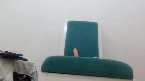 Snapshot of hot_and_complacent chatting on 01-10-25, 06:38 Private open online show from 01-10-25, 06:38