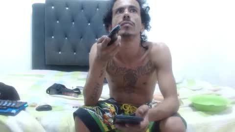 Snapshot of hot_and_complacent chatting on 02-11-25, 11:33 Private open online show from 02-11-25, 11:33