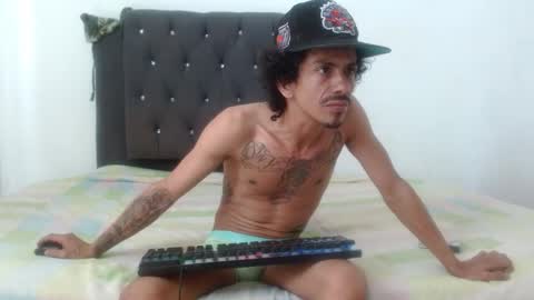 Snapshot of hot_and_complacent chatting on 02-12-25, 05:48 Private open online show from 02-12-25, 05:48