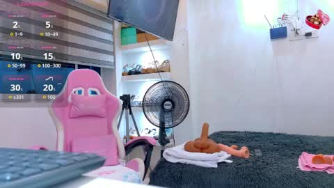 Snapshot of hot_beauty__ chatting on 05-06-26, 04:30 VALENTINA online show from 05-06-26, 04:30