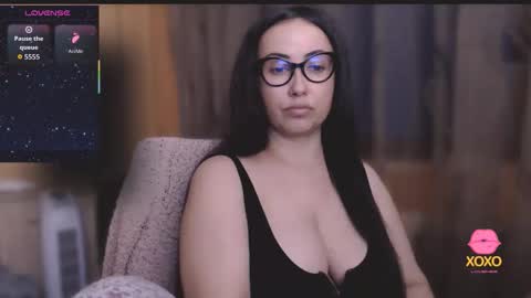 Snapshot of hot_big_ass chatting on 09-28-25, 08:03 v online show from 09-28-25, 08:03