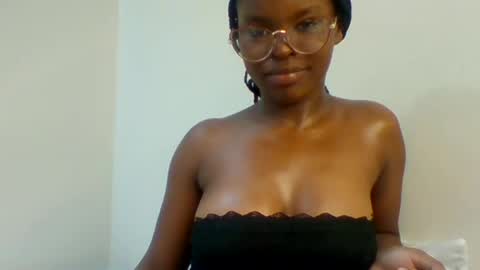 Snapshot of hot_cammy08 chatting on 06-21-26, 08:11 sweet cammy online show from 06-21-26, 08:11