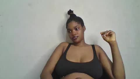 Snapshot of hot_choccoolate chatting on 05-13-26, 06:38 Zarah online show from 05-13-26, 06:38