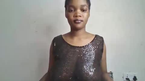 Snapshot of hot_choccoolate chatting on 05-19-26, 11:00 Zarah online show from 05-19-26, 11:00