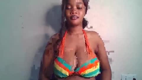 Snapshot of hot_choccoolate chatting on 05-25-26, 04:46 Zarah online show from 05-25-26, 04:46