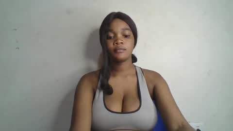 Snapshot of hot_choccoolate chatting on 06-13-26, 06:39 Zarah online show from 06-13-26, 06:39