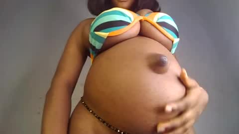 Zarah online show from 07-28-26, 10:32