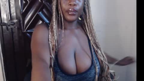 Coco online show from 09-23-25, 08:06