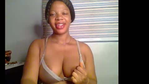 Snapshot of hot_choco_choco chatting on 12-22-25, 06:43 peace online show from 12-22-25, 06:43