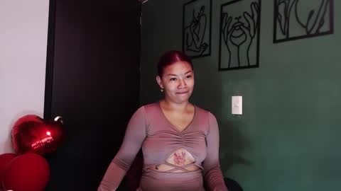 Snapshot of hot_chocolate_4u chatting on 03-09-26, 01:37 hot chocolate 4u online show from 03-09-26, 01:37