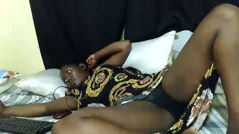 Milly online show from 10-15-25, 07:03