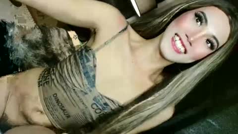 Snapshot of hot_fuckingmedusa69 chatting on 10-23-25, 06:56 Naughty Allison online show from 10-23-25, 06:56