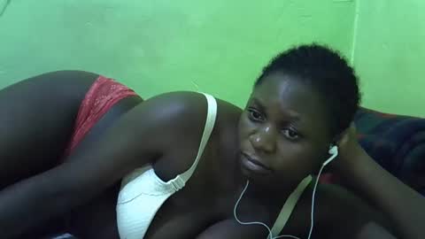 Snapshot of hot_girlly chatting on 09-17-25, 07:15 hot_girlly online show from 09-17-25, 07:15