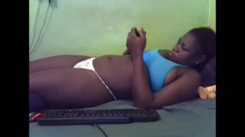 Snapshot of hot_girlly chatting on 11-15-25, 03:26 hot_girlly online show from 11-15-25, 03:26