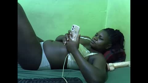 Snapshot of hot_girlly chatting on 12-20-25, 04:58 hot_girlly online show from 12-20-25, 04:58