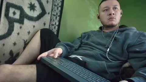 Snapshot of hot_guy36 chatting on 12-01-25, 03:28 hot_guy36 online show from 12-01-25, 03:28