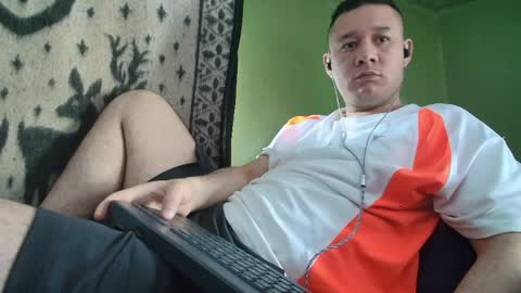 Snapshot of hot_guy36 chatting on 06-08-26, 03:01 hot_guy36 online show from 06-08-26, 03:01