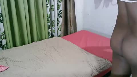 Snapshot of hot_jenile01 chatting on 02-12-26, 11:33 hot_jenile01 online show from 02-12-26, 11:33