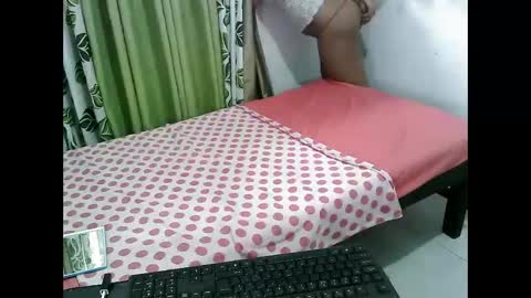 hot_jenile01 online show from 03-20-26, 12:04