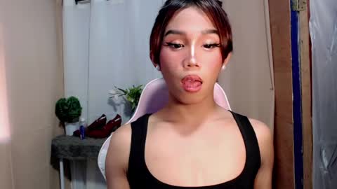 Snapshot of hot_khianna chatting on 04-29-26, 07:45 Khianna online show from 04-29-26, 07:45