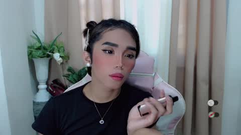 Snapshot of hot_khianna chatting on 05-21-26, 04:52 Khianna online show from 05-21-26, 04:52