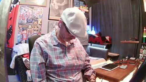 hot_krispy_kreme online show from 05-03-26, 01:11