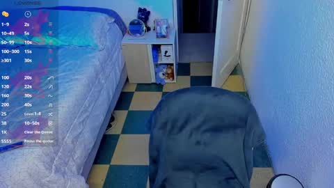 Snapshot of hot_latin_temptation chatting on 06-08-26, 01:28 Alejandro online show from 06-08-26, 01:28