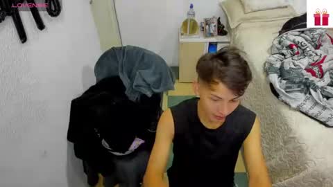 Snapshot of hot_latin_temptation chatting on 06-29-26, 08:42 Alejandro online show from 06-29-26, 08:42