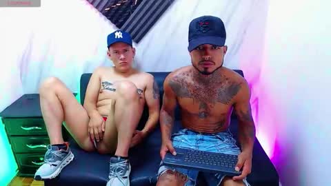 Snapshot of hot_latino_x chatting on 11-29-25, 05:32 SEXY COUPLE online show from 11-29-25, 05:32