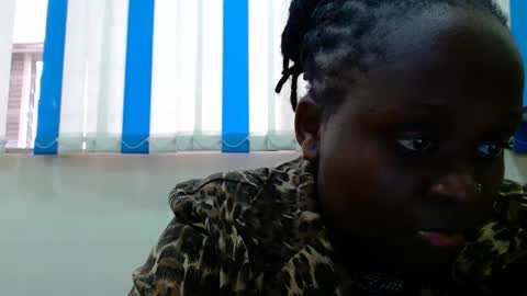 Snapshot of hot_linahh chatting on 11-12-25, 06:47 Linah online show from 11-12-25, 06:47