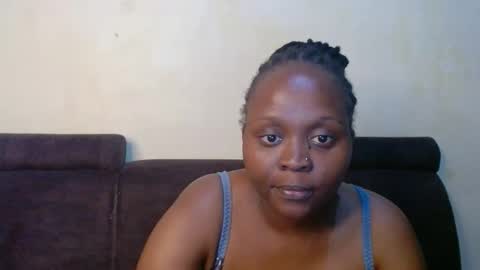 Snapshot of hot_linahh chatting on 11-17-25, 05:57 Linah online show from 11-17-25, 05:57