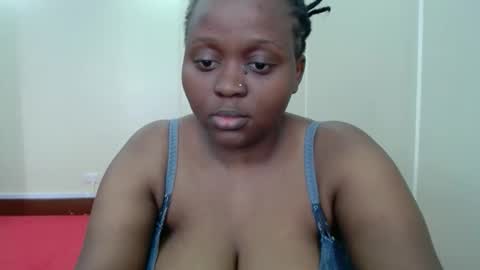Snapshot of hot_linahh chatting on 11-22-25, 05:17 Linah online show from 11-22-25, 05:17