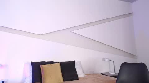 Alana online show from 02-25-25, 09:02