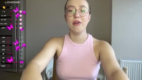 Snapshot of hot_lliinns chatting on 12-05-24, 08:33 Lina online show from 12-05-24, 08:33