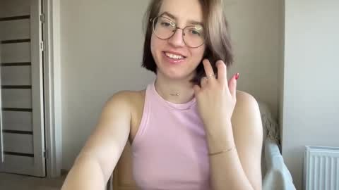 Snapshot of hot_lliinns chatting on 12-12-24, 01:28 Lina online show from 12-12-24, 01:28