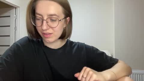 Snapshot of hot_lliinns chatting on 12-18-24, 07:08 Lina online show from 12-18-24, 07:08