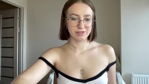 Snapshot of hot_lliinns chatting on 12-19-24, 11:29 Lina online show from 12-19-24, 11:29