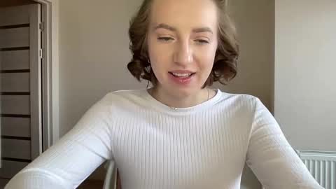 Snapshot of hot_lliinns chatting on 01-07-25, 08:45 Lina online show from 01-07-25, 08:45