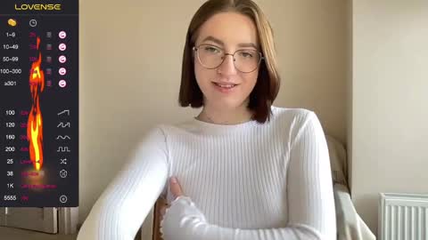 Snapshot of hot_lliinns chatting on 01-30-25, 09:25 Lina online show from 01-30-25, 09:25