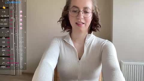 Snapshot of hot_lliinns chatting on 02-20-25, 10:59 Lina online show from 02-20-25, 10:59