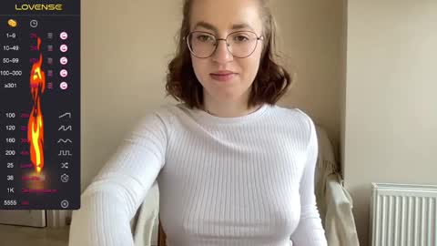 Snapshot of hot_lliinns chatting on 03-11-25, 11:23 Lina online show from 03-11-25, 11:23