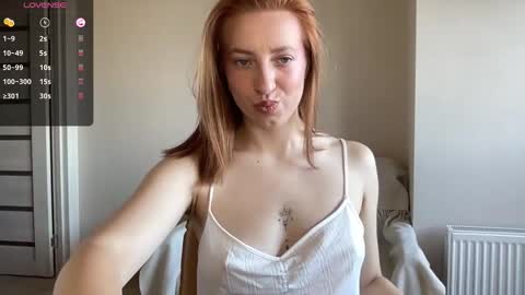 Snapshot of hot_lliinns chatting on 09-23-25, 06:27 Lina online show from 09-23-25, 06:27